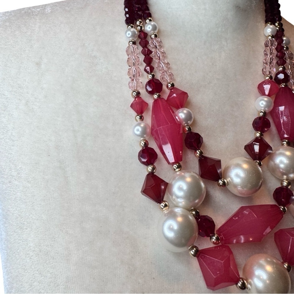 Isaac Mizrahi Pink Tri Strand Statement beaded Necklace NWat - Picture 3 of 4